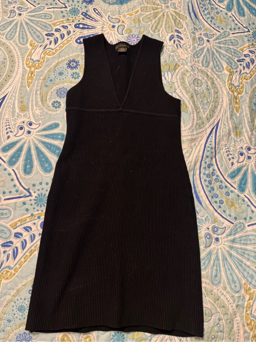 House of Harlow 1960 Black Ribbed V-Neck Sleeveless Dress